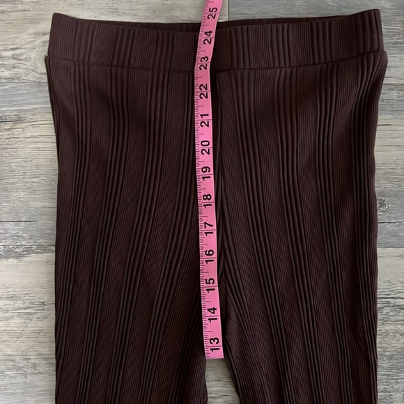 Zara brown ribbed thick leggings, bell bottom, worn once indoors, size Medium - Picture 6 of 6